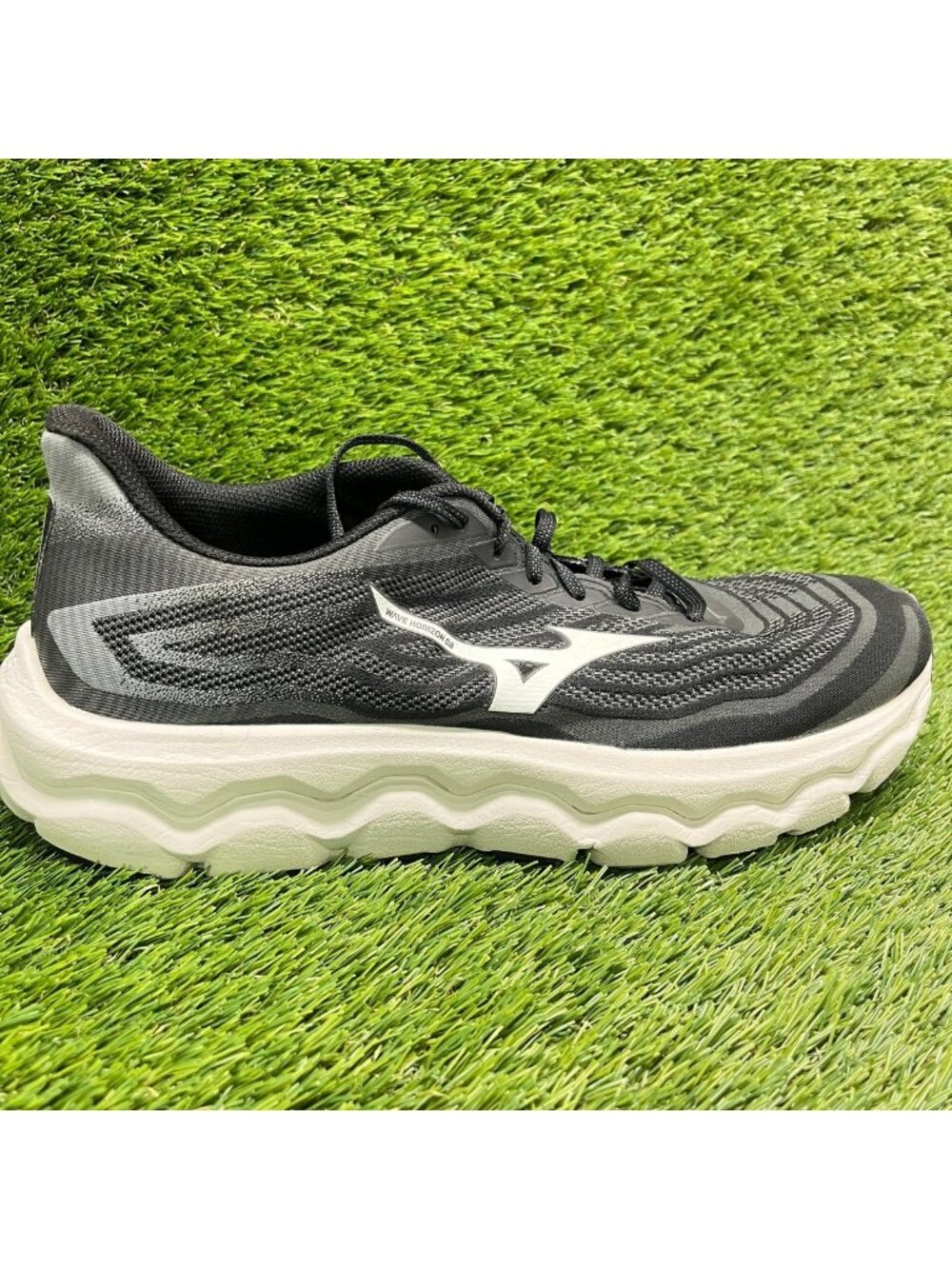 Mizuno Wave Horizon 8 Mens Size 12.5 Black White Athletic Running Shoes Sneakers